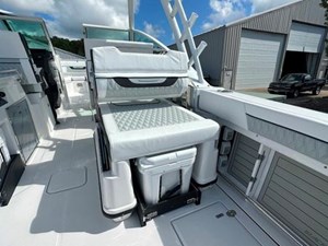 2024 Blackfin 302 DC 28 