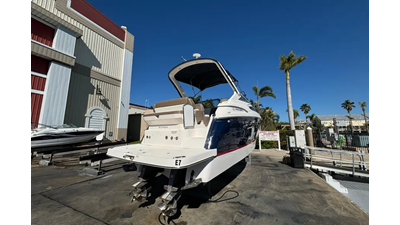 2016 Regal 30 Express| 30' 2 