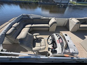 24' Berkshire 2019  STS 2.75  10 