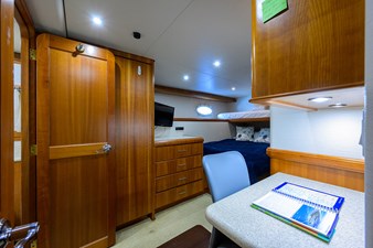 THE BEELIEVER 41 CREW QUARTERS