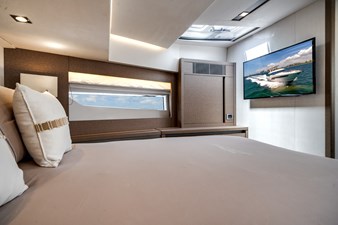 Wholesail II 43 Bow VIP Stateroom