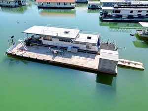 77 Sumerset 14 x 58 Aluminum Hull with Catwalks 10 