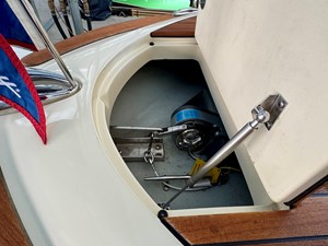 018 Chris-Craft Launch 27 Heritage Trim Edition Surf 48 