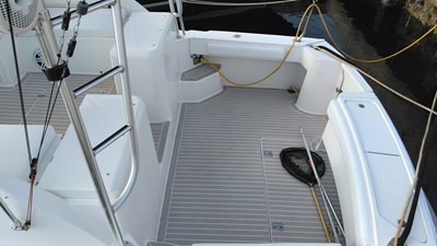 - 4 5_Listing for 2007 34' Luhrs 31 Open