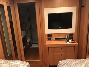 Melissa 18 115-2011-Sunseeker-34-Metre-Yacht-21
