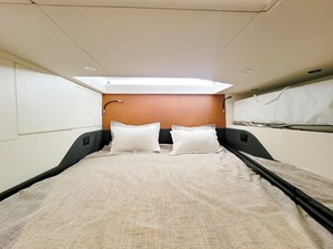 - 27 28_2022 47ft Azimut Verve 47