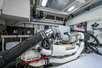 2017 Cruisers Yachts 60 Cantius 76 