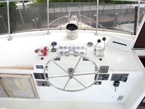 1982 Hatteras LRC Long Range Cruiser 39 40