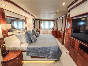 SEVEN YOU 24 giant 28 - motor yacht seven you - img125