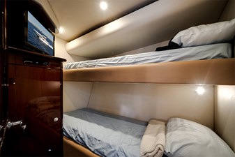RECON ROYALE 42 Guest/bunk stateroom