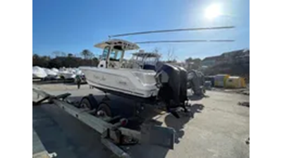 2021 Boston Whaler 250 Outrage  2 
