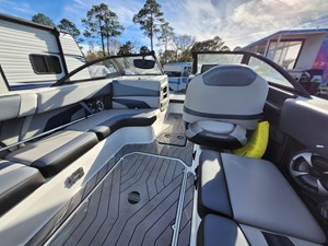 WAKESETTER MXZ 5 9193903_20240112115653715_1_XLARGE