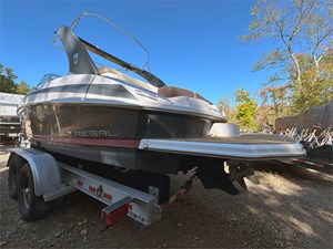 24' Regal 2014 FasDeck 24  3 