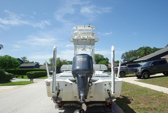 2010 Cape Horn Center Console 2 