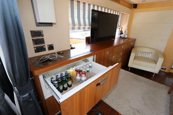 - 13 75-2015-Sunseeker-Yacht-13