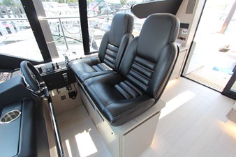 Chimaera 9 Helm Seating