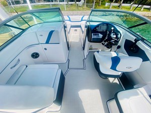 - 25 26_2016 22ft Regal 22 Fasdeck