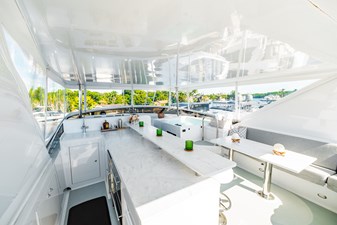 LONE STAR 83 Flybridge Bar  