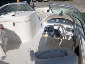 21' Sea Ray 2001 205 6 