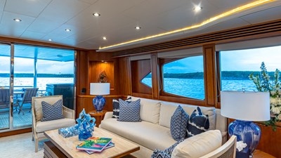 B HAPPY 4 Salon looking aft port side 