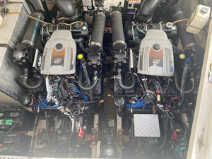 2009 SEA RAY 310 SUNDANCER  29 31-ENGINES