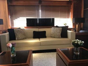 81935-3588701 18 80-2012-Sunseeker-Yacht-19