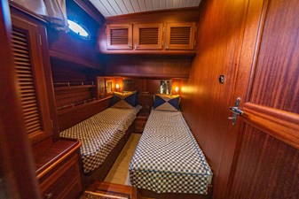 DREADNOUGHT 22 Guest Stateroom 1