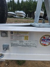 2010 Intrepid 245 Center Console 25 