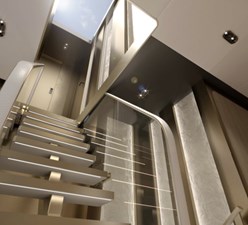 MAJESTY 111 12 Majesty 111 - stairs