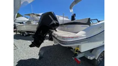 2024 Sea Ray SPX 210 OB 3 