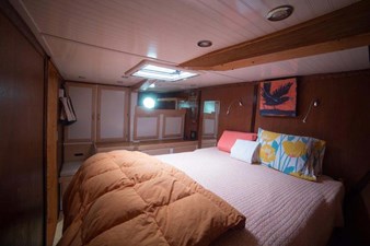 Elizabeth Ruth 11 Master cabin