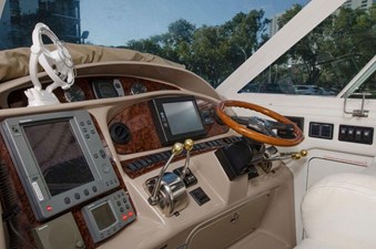 - 10 39-2004-Sea-Ray-Motor-Yacht-09