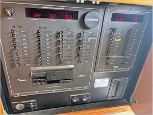 47' Viking 1999 Convertible 19 