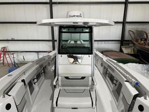 2024 Blackfin 302CC 37 