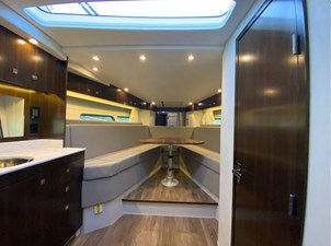 Cruisers Yachts 39 Express Coupe 28 29