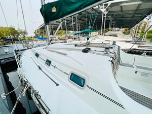 2000 Beneteau 311 30 