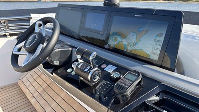 Princess F65 (F65012) 38 Instruments upper helm