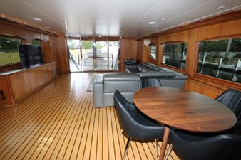 - 14 15_2006 80ft Hatteras 80 Motor Yacht