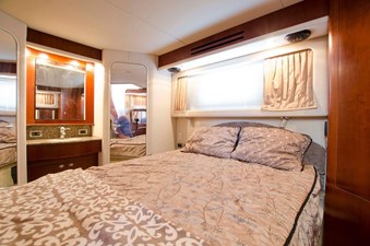 - 19 39-2004-Sea-Ray-Motor-Yacht-19