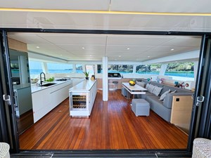 FEEL THE BLUE 21 Sunreef 60 FEEL THE BLUE 23