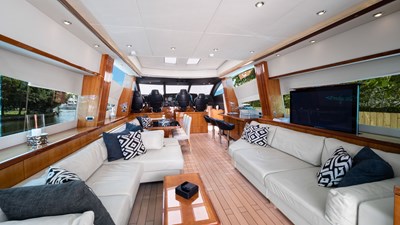 - 20 21_2007 108ft Sunseeker Predator