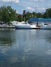 2002 Cruisers Yachts 4270 Express 2 