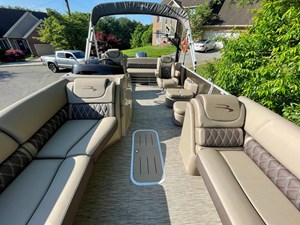 26' Bennington 26 LX 7 