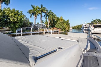 - 7 8_2022 47ft Azimut Verve 47