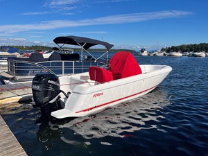2010 Intrepid 245 Center Console 2 
