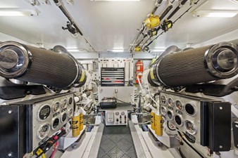 Off the Grid 38 39 _ 2006 65ft Marquis Motor Yacht Pilot House OFF THE GRID