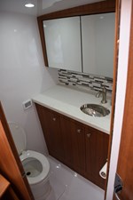 CAZADORA 23 Head   