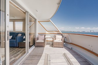 1984 Burger Raised Pilothouse 9 Spacious Aftt Deck