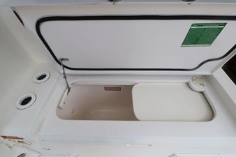 2002 Luhrs 36 Convertible 30 31
