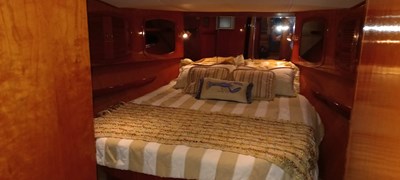 - 18 19_2004 43ft Mikelson 43 Sportfisherman CANAL LADY